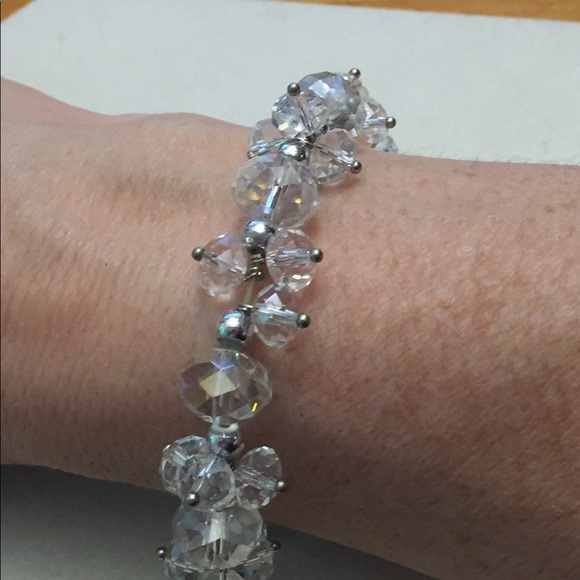 Super fun Crystal set of necklaces and bracelet - Picture 4 of 7